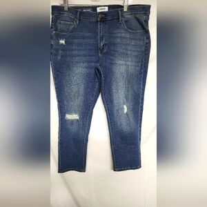 Sonoma Blue Cropped Ankle Jeans with Distressed Details. Girlfriend Style